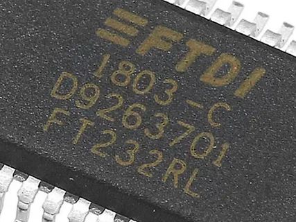 Nahaufnahme eines FTDI FT232RL integrierten Schaltkreises