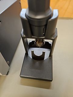 Nahaufnahme eines mechanischen Halters oder Werkzeugs