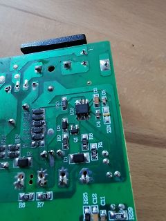 Nahaufnahme einer Leiterplatte mit SMD-Bauteilen