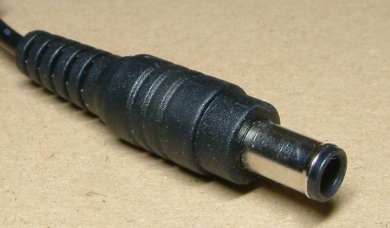 DC-Hohlstecker mit Kabel