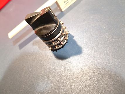 Drehregler mit Lötstiften
