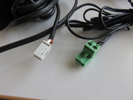 Kabel mit Schraubklemmen