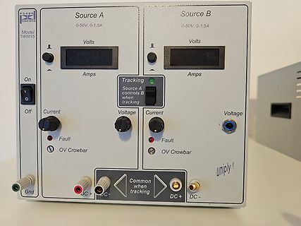 Doppel-Labornetzteil von Power Designs