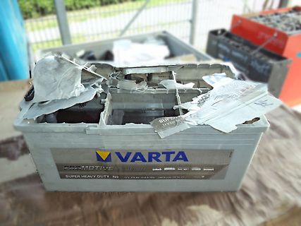 Defekte Varta Autobatterie