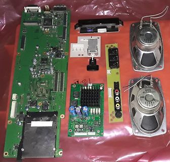 Zerlegte Elektronikkomponenten und Leiterplatten