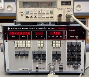Rohde & Schwarz Signalgenerator SMS2
