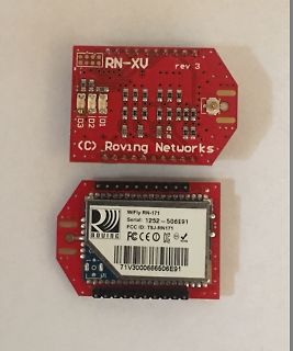 Zwei rote Roving Networks Leiterplatten