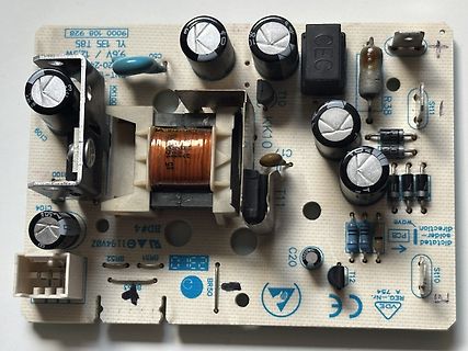 Leiterplatte eines Schaltnetzteils mit Transformator und Elektrolytkondensatoren