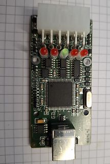 Leiterplatte mit Mikrocontroller, LEDs und USB-Anschluss