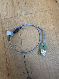 Leiterplatte mit Kabel und Steckverbindung