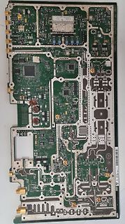 Foto einer Leiterplatte mit elektronischen Bauteilen