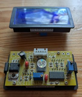 DC-Voltmeter Modul mit Display und Leiterplatte