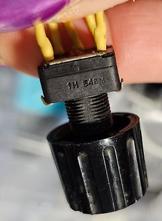 Potentiometer mit Wellenknopf