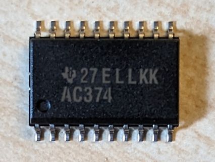 Integrierter Schaltkreis mit Texas Instruments Logo
