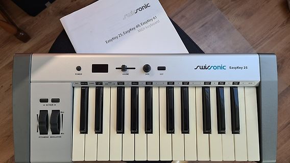 Swissonic EasyKey 25 MIDI-Keyboard mit Anleitung