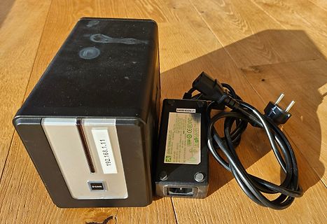 D-Link Netzteil mit Netzteiladapter