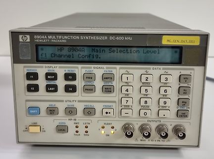 HP 8904A Multifunction Synthesizer