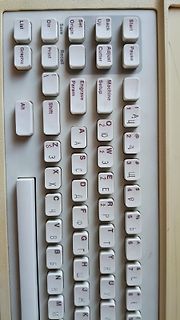 Nahaufnahme einer Tastatur eines Gravurgeräts