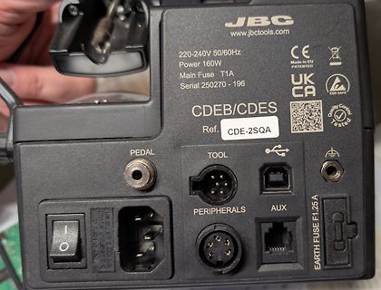 Rückseite einer JBC Lötstation