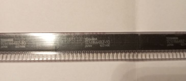Nahaufnahme eines Toshiba Speicherbausteins