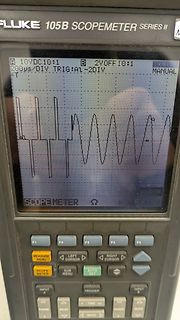 Fluke 105B Scopemeter mit Oszillogramm