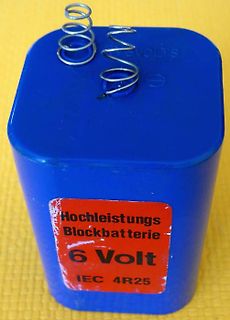 Blaue 6 Volt Blockbatterie mit Federkontakten