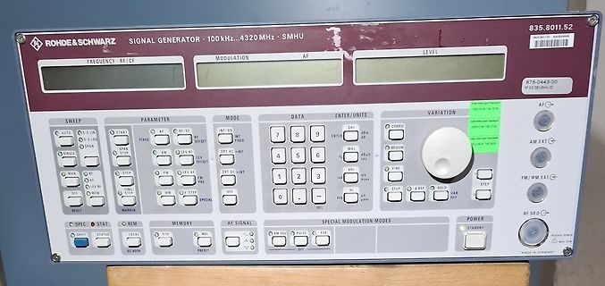 Rohde & Schwarz Signalgenerator