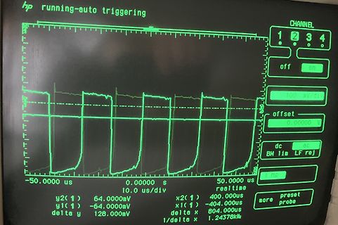 Oszilloskop-Display mit Rechtecksignal