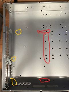 Innenansicht eines Metallgehäuses
