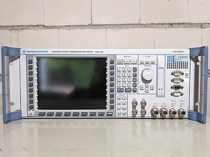 Rohde & Schwarz CMU 200 Universal Radio Communication Tester
