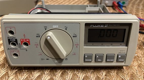 Fluke 37 Multimeter
