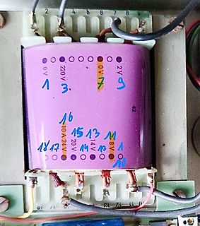 Transformator mit handgeschriebenen Markierungen