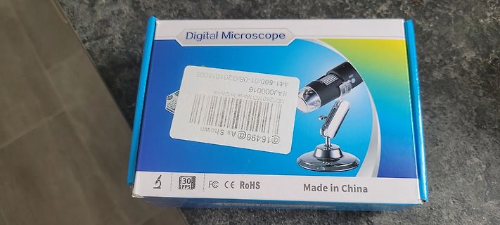 Verpackung eines digitalen Mikroskops
