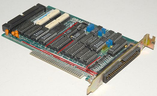 Alte ISA-Erweiterungskarte mit integrierten Chips