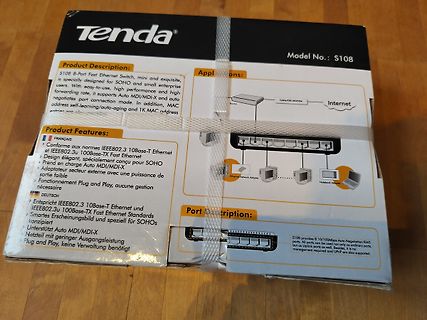 Verpackung eines Tenda S108 Ethernet Switches
