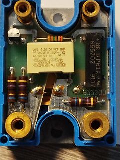 Nahaufnahme einer Leiterplatte mit elektronischen Bauteilen
