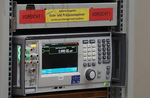 Präzisionskalibrator mit Display