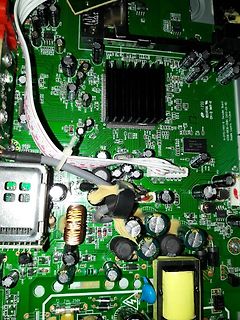 Nahaufnahme einer Leiterplatte mit elektronischen Bauteilen
