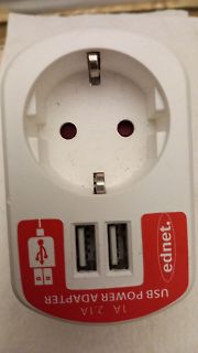 Steckdose mit integrierten USB-Anschlüssen