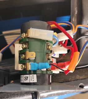 Verdrahtung eines elektrischen Schalters oder Relaismoduls