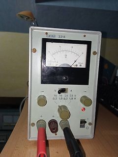 Analoges Multimeter RFT 3214