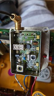 HF-Modul auf Leiterplatte mit Koaxialanschlüssen