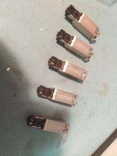 Fünf Siemens Steckverbinder