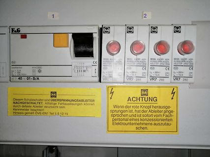 Überspannungsableiter und Leitungsschutzschalter F&G
