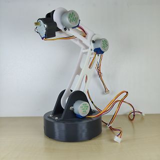 Roboterarm mit Schrittmotoren