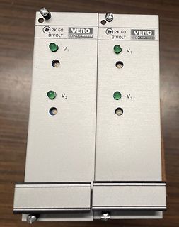 Zwei Vero Bivolt PK 60 Netzteile