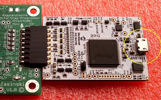 Bestückte Leiterplatte mit Atmel Mikrocontroller und USB-Anschluss