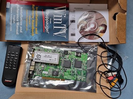 WinTV Erweiterungskarte mit Handbuch, CD und Fernbedienung
