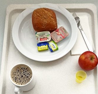 Frühstück auf einem Tablett