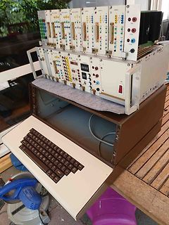 AEG-Telefunken Testsystem mit Tastatur